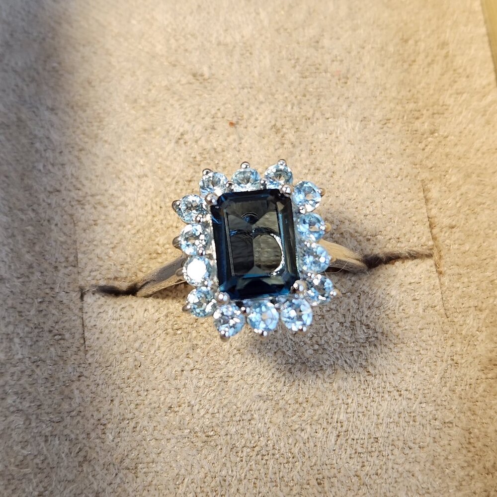Estate Deep Blue Emerald-Cut Halo Ring with White Accents - Picture 15 of 15